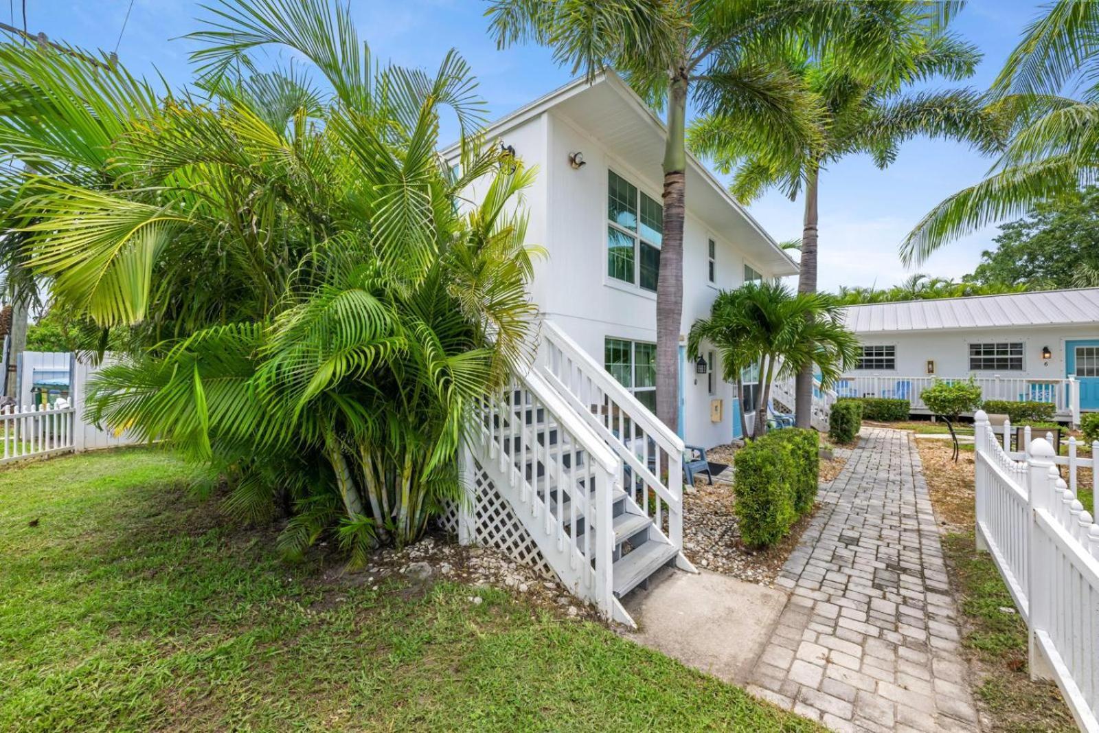 Seahorse Beach Bungalows Fort Pierce Exterior photo